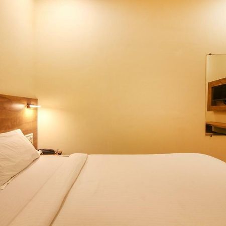 Tiba Hotel Βομβάη Εξωτερικό φωτογραφία