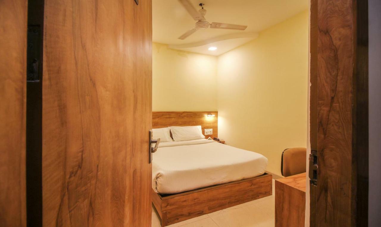 Tiba Hotel Βομβάη Εξωτερικό φωτογραφία